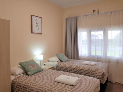 Albany Holiday Units - Taree Accommodation 3