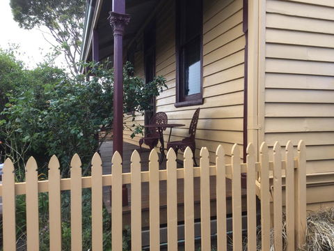 Albion Cottage - Taree Accommodation 2