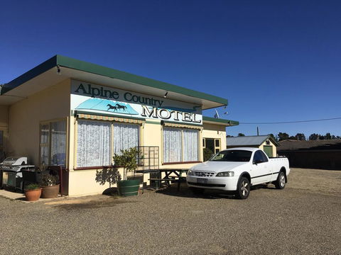 Alpine Country Motel - Taree Accommodation 1