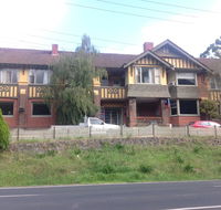 Alpine Retreat Hotel - Taree Accommodation