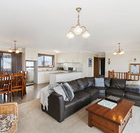 AMBIENCE BY THE SEA - Taree Accommodation