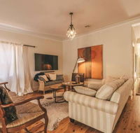Ambrose On Byng - Central Location w/ 2 Bathroom - Taree Accommodation