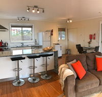 Angasi Apartment on Highcrest - Taree Accommodation