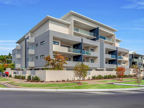 Apartment Close To The City Life On Lake 3 - Taree Accommodation 1