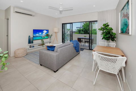 Apartment Close To The City Life On Lake 3 - Taree Accommodation 2