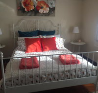 Art Deco Cottage - Taree Accommodation