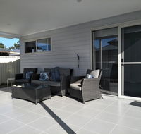 Ashley's retreat Short walk to beach - Taree Accommodation