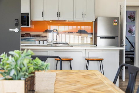 Luxury Apartments And Motel Rooms - Free Wifi - Close To Beach - Taree Accommodation 2