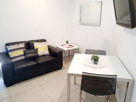 M5 West Perth Studio Apartment Near Kings Park - Taree Accommodation 1