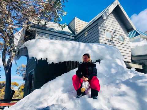MAGNIFICENT SKIING ON MOUNT BULLER - Taree Accommodation 2