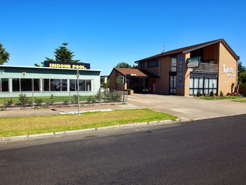 Majestic Motel - Taree Accommodation 0