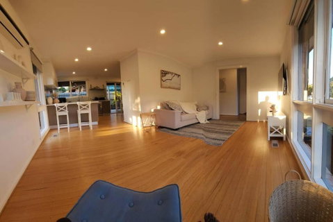 Meadow View Cottage - Taree Accommodation 1