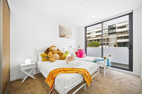 Modern Toy Style APT At Heart Kogarah - Taree Accommodation 0