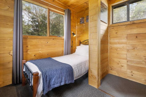 Mole Creek Cabins - Taree Accommodation 2