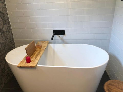 Mole Creek Hideaway - Taree Accommodation 2