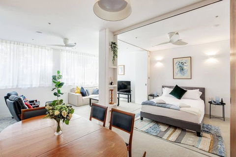 New York Warehouse Style In A Modern Passive House - Taree Accommodation 1