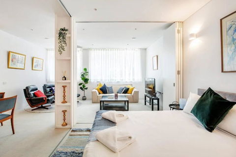 New York Warehouse Style In A Modern Passive House - Taree Accommodation 2