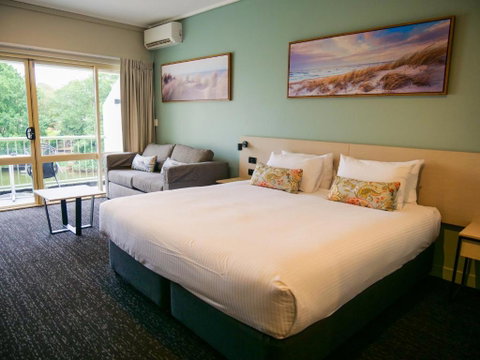 Nightcap At Hinterland Hotel Nerang - Taree Accommodation 0