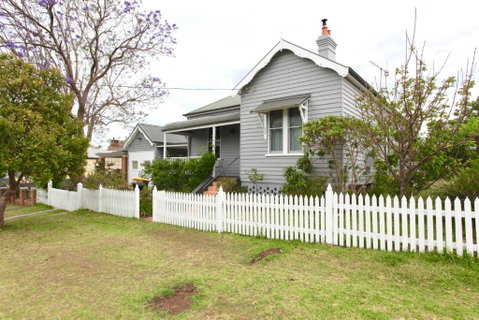 Nowra Beauty - Taree Accommodation 1