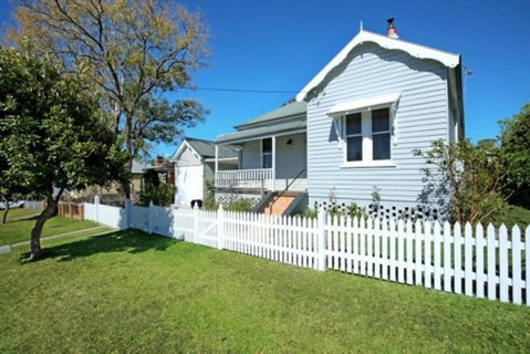 Nowra Beauty - Taree Accommodation 0