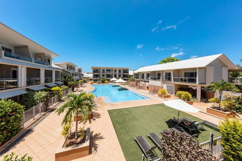 Oaks Broome Hotel - Taree Accommodation 1