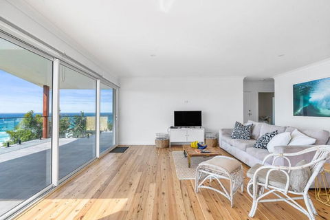 Ocean Overlook - Taree Accommodation 2