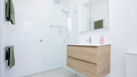 Old Bark House - Taree Accommodation 2