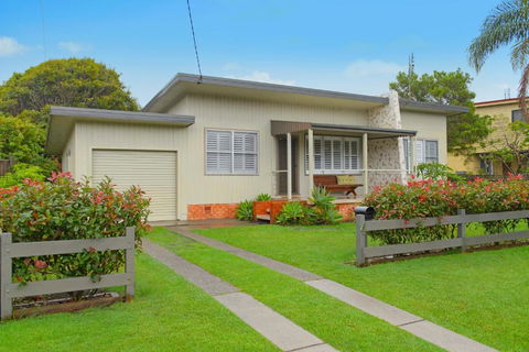 ONDINE, 4 Belmore Street - Taree Accommodation 3