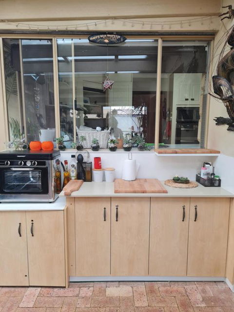 Open Plan Large Home - Taree Accommodation 3