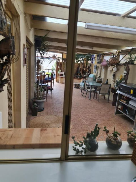 Open Plan Large Home - Taree Accommodation 2