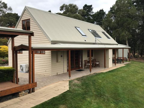 Otago Cottage - Taree Accommodation 0