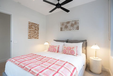 Panoramic View - Albert Park Lake & Shrine Views - Taree Accommodation 3