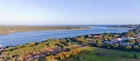 Paradise View - Taree Accommodation 2