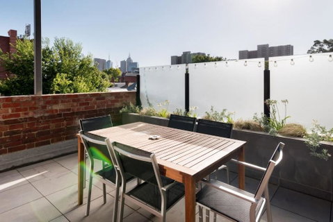 Paterson 1911 - Upmarket Terrace In Vibrant Fitzroy - Taree Accommodation 2