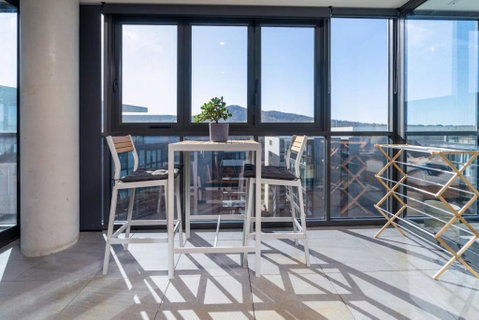 Perfectly Located 1BR BA Apartment - Taree Accommodation 1