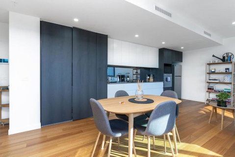 Perfectly Located 1BR BA Apartment - Taree Accommodation 2