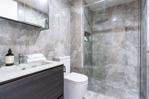 Perfectly Located 1BR BA Apartment - Taree Accommodation 3