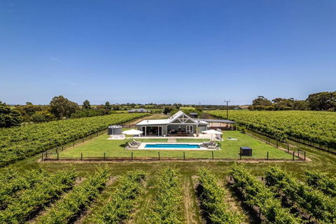 Pethick House - Taree Accommodation 1