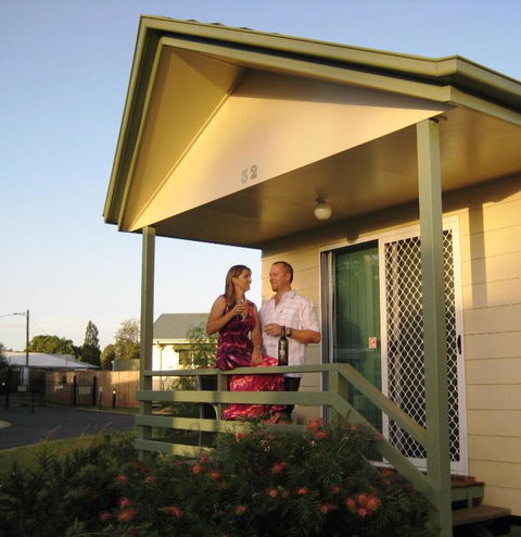 PepperTree Cabins, Kingaroy - Taree Accommodation 0