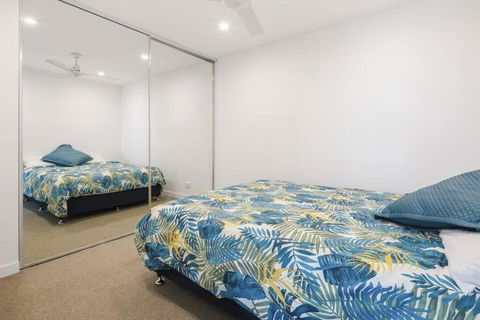Perfect Haven In Spring Hill 2B1B And Parking - Taree Accommodation 3