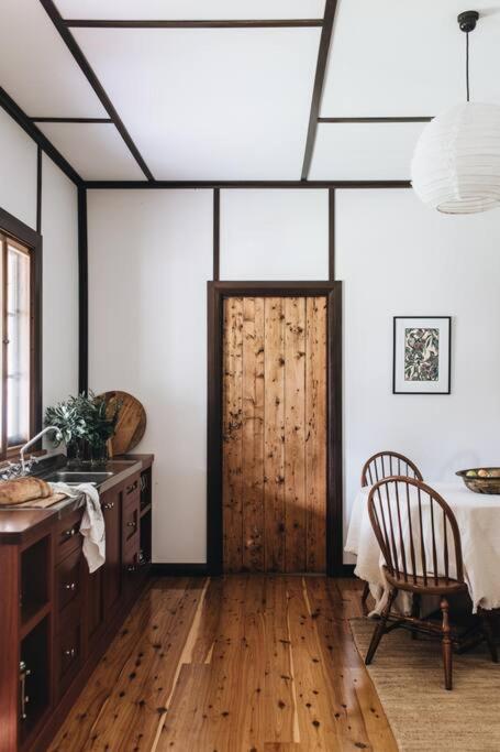 Pickers Hut - A Country Style Featured Dream Stay - Taree Accommodation 1