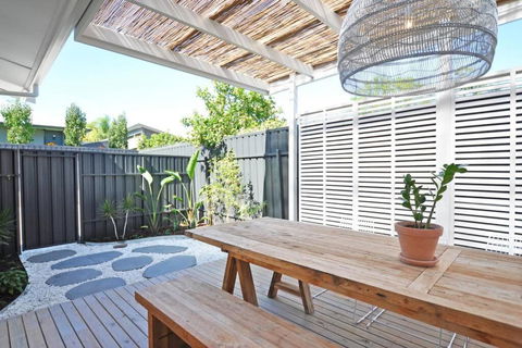 Pine At Arlos Glenelg South - Taree Accommodation 0