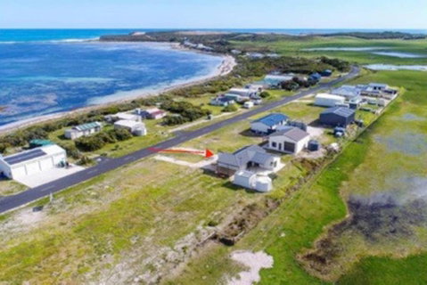 Plovers Rest At Cape Douglas - Taree Accommodation 3