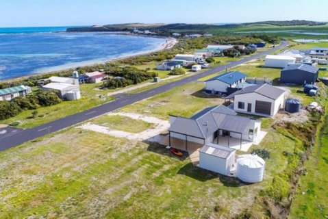 Plovers Rest At Cape Douglas - Taree Accommodation 0