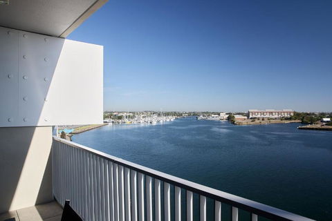 Portside On Honeysuckle - Taree Accommodation 1