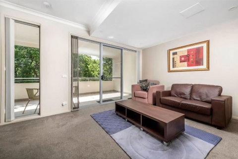 Quiet Apartment In Braddon ACT - Taree Accommodation 2