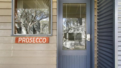 Prosecco - Taree Accommodation 0