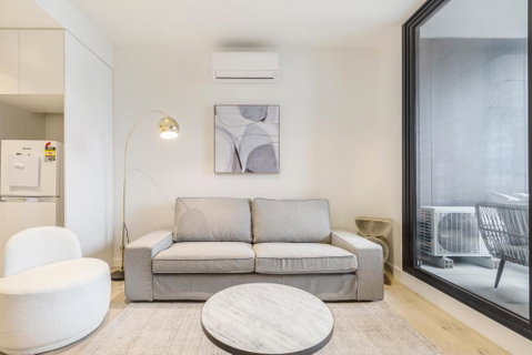 Quaint Stylish Hideout In Trendy South Melbourne - Taree Accommodation 1