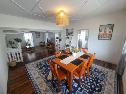 Queensland Charm In Maryborough - Taree Accommodation 1