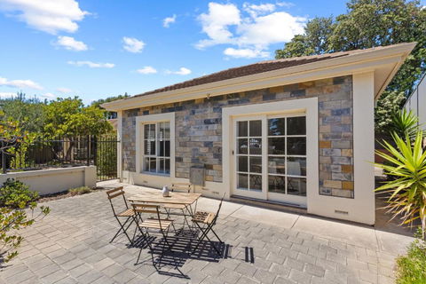 Quiet 2-Bed Retreat With Private Courtyard - Taree Accommodation 3